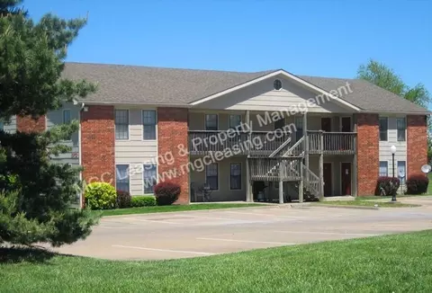 1558 E 125th St, Olathe, KS 66061