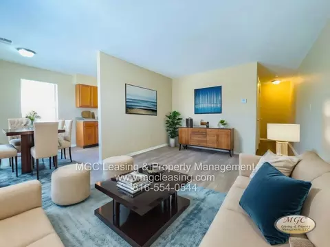 1558 E 125th St, Olathe, KS 66061