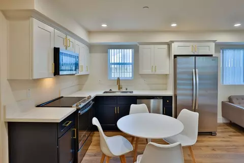 1164 W 37th Pl, Los Angeles, CA 90007