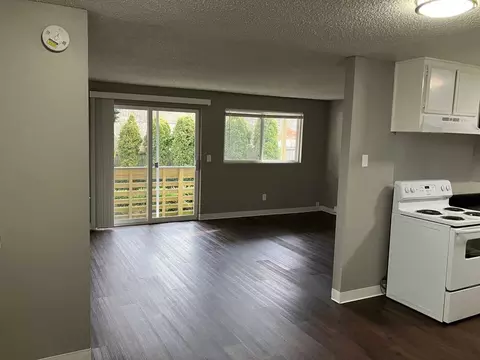 13001 SE 28th Pl, Bellevue, WA 98005