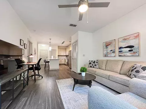 N Grady Ave, Tampa, FL 33607