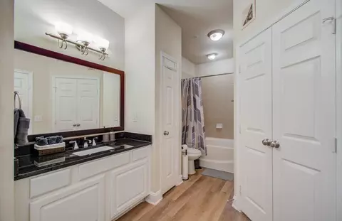 Braeswood Sq, Houston, TX 77096 photo 42