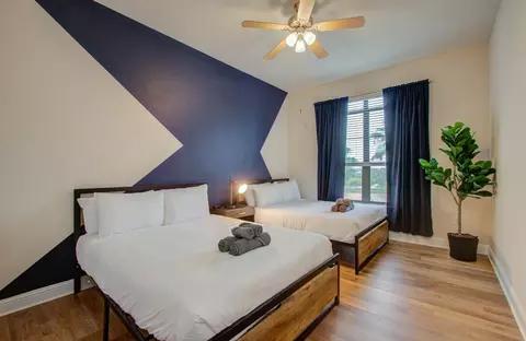 Braeswood Sq, Houston, TX 77096 photo 19