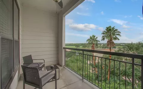 Braeswood Sq, Houston, TX 77096 photo 24
