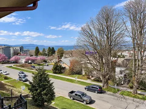 1016 N Garden St, Bellingham, WA 98225