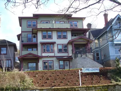 1016 N Garden St, Bellingham, WA 98225