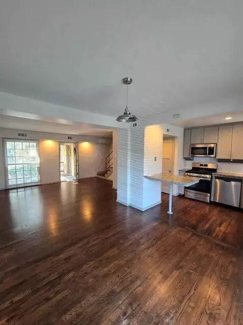 6015 Reiger Ave, Dallas, TX 75214
