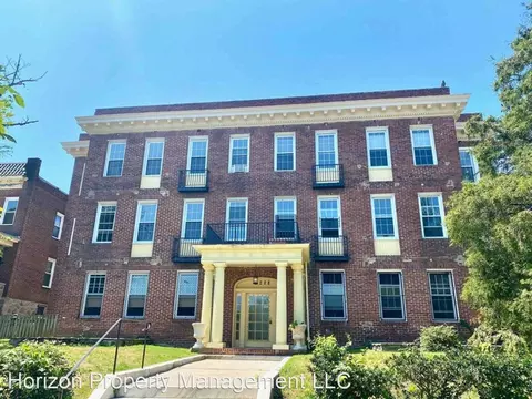 2228 Mount Royal Ter, Baltimore, MD 21217 photo 2