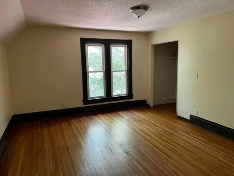 1621 Concord St N, South Saint Paul, MN 55075