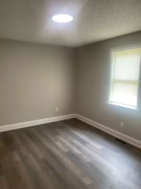 100 Regent Pl, Chapel Hill, NC 27514