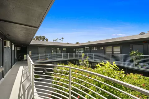 1844 N Harvard Blvd, Los Angeles, CA 90027