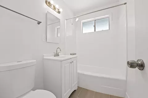 1844 N Harvard Blvd, Los Angeles, CA 90027