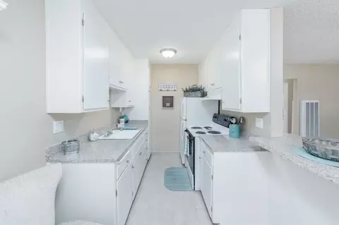 950 S Garfield St, Lodi, CA 95240 photo 6