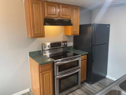 503 E Courtland Pl, San Antonio, TX 78212