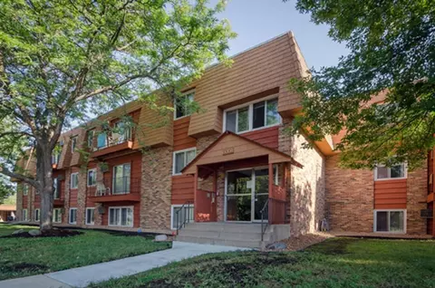 8008 W 28th St, Saint Louis Park, MN 55426