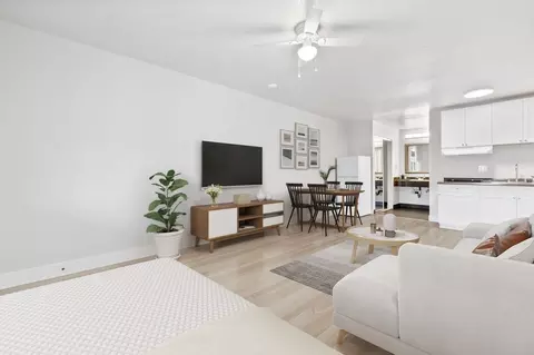 588 N Mollison Ave, El Cajon, CA 92021