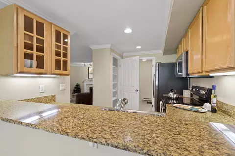 11330 NE 36th Pl, Bellevue, WA 98004 photo 13