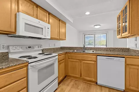 11330 NE 36th Pl, Bellevue, WA 98004 photo 35