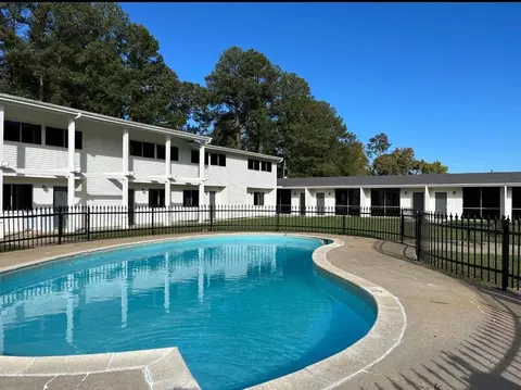 4609 Broadmoor Dr, Meridian, MS 39305