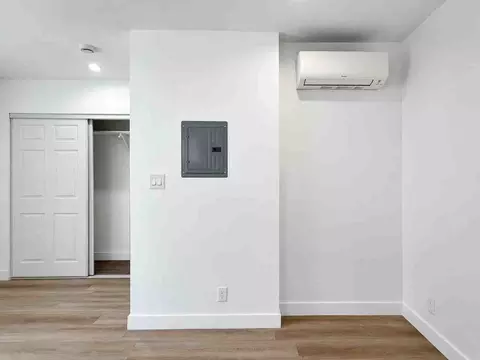 1001 E 5th St, Long Beach, CA 90802 photo 7
