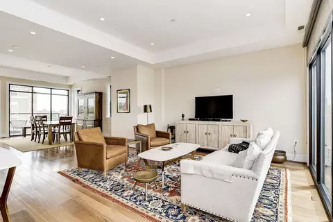 425 L St NW, Washington, DC 20001 photo 2