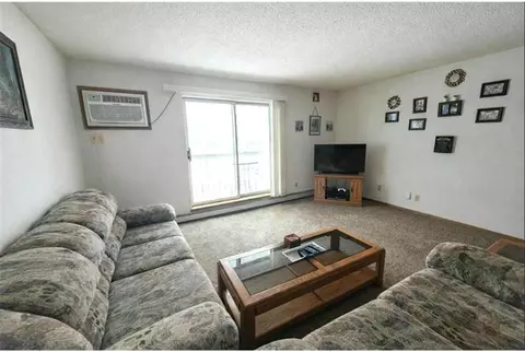 1423 6th St N, Saint Cloud, MN 56303