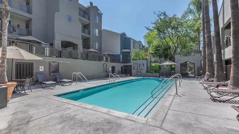 201 W Fairview Ave, Glendale, CA 91202 photo 24