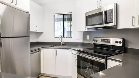 201 W Fairview Ave, Glendale, CA 91202 photo 5