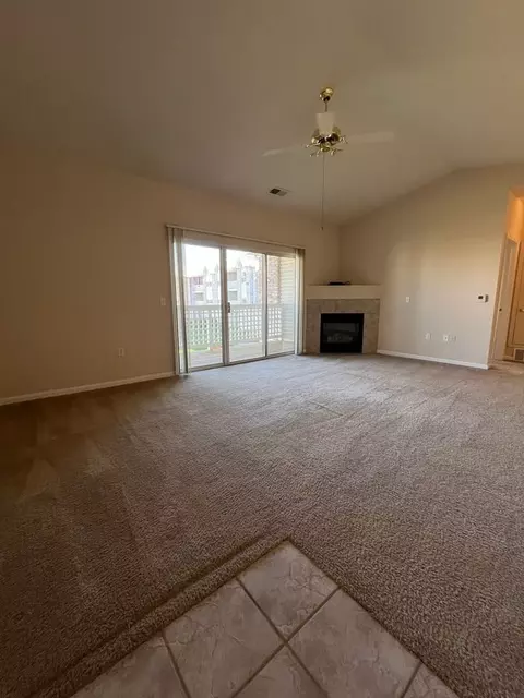 Hillsborough Dr, Omaha, NE 68164