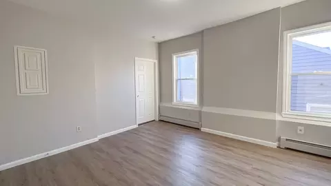 16 Elmer St, Hartford, CT 06120