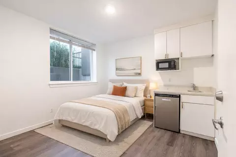 200 10th Ave E, Seattle, WA 98102