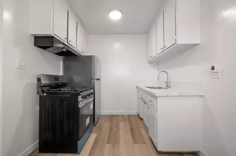 634 W 92nd St, Los Angeles, CA 90044
