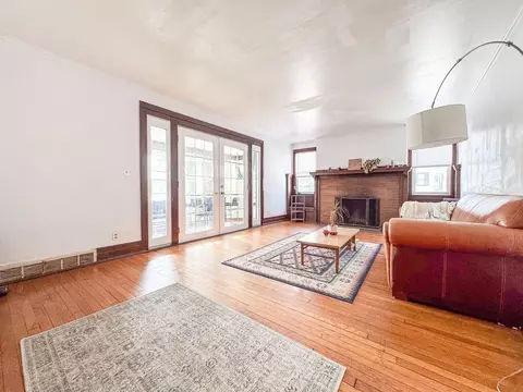 1632 Jefferson St, Madison, WI 53711