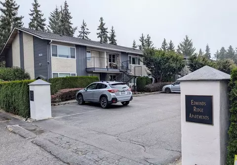 7806 196th St SW, Edmonds, WA 98026