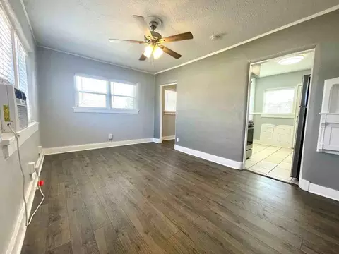 208 High St NE, Albuquerque, NM 87102