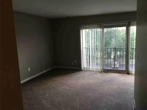 329 Jarvis St, Ypsilanti, MI 48197