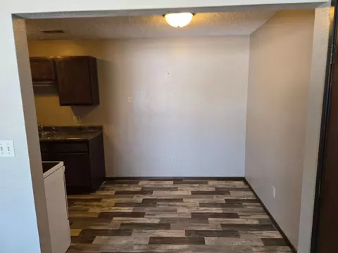1132 Tiffany Pl, Waterloo, IA 50701