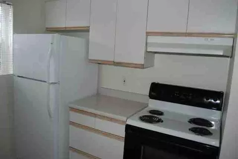 8845 Midvale Ave N, Seattle, WA 98103 photo 2