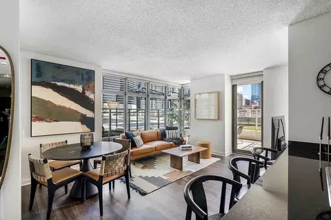 555 W Kinzie St, Chicago, IL 60654 photo 3
