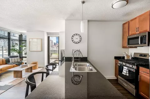 555 W Kinzie St, Chicago, IL 60654 photo 6