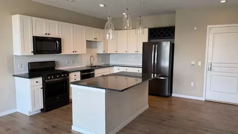 554 Junction Rd, Madison, WI 53717