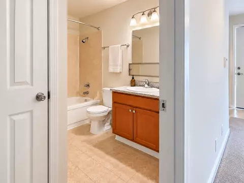 21319 80th Ave W, Edmonds, WA 98026