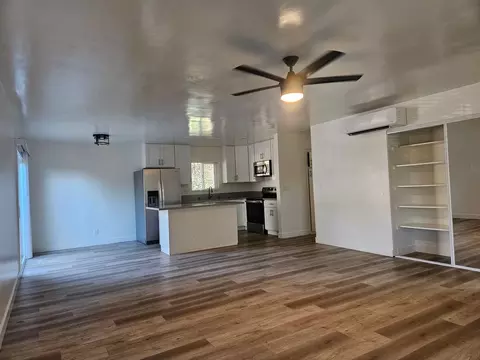 1037 Meadow Lake Dr, Vista, CA 92084