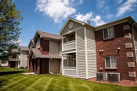 3105 Ep True Pkwy, West Des Moines, IA 50265