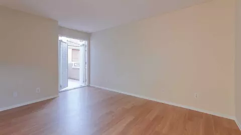 23516 Magic Mountain Pkwy, Valencia, CA 91355 photo 43