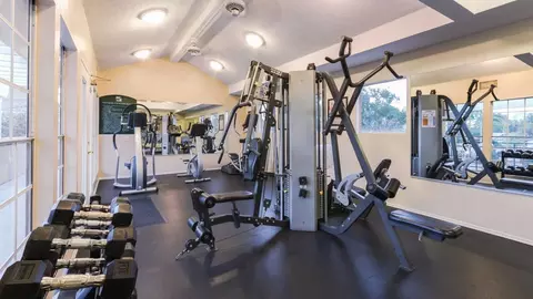 23516 Magic Mountain Pkwy, Valencia, CA 91355 photo 32