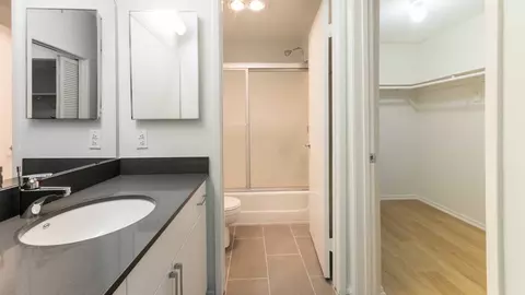 23516 Magic Mountain Pkwy, Valencia, CA 91355 photo 45