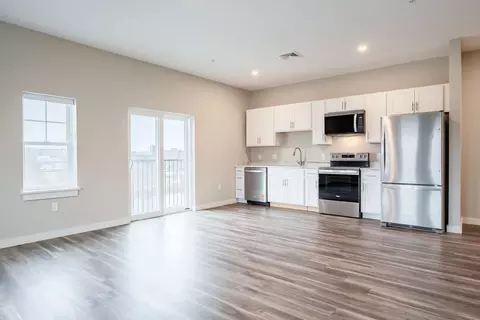 186 Main St, Auburn, ME 04210