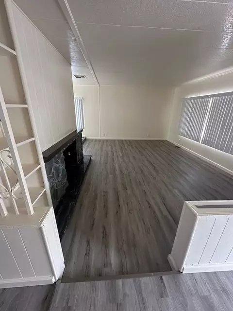 900 Henderson Ave, Sunnyvale, CA 94086