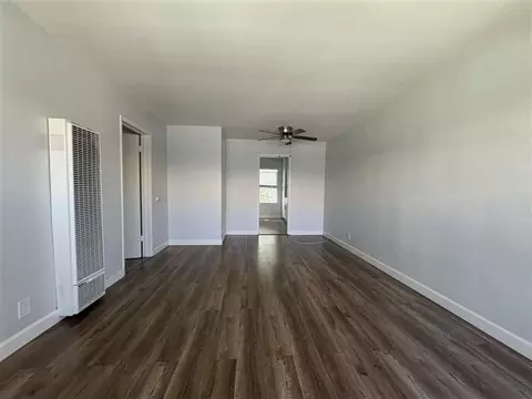 201 E 12th St, Long Beach, CA 90813